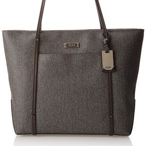 Tumi q-tote, earl grey, one size